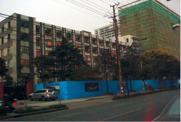 天然地基多层建筑物纠偏与锚杆静压桩加固工程设计与施工
